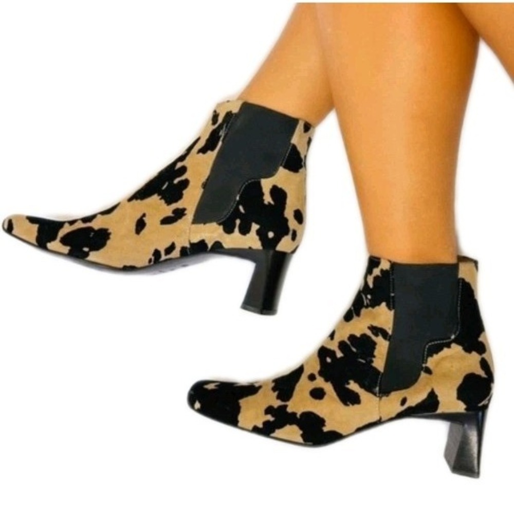 Vintage Via Spiga Booties 8.5 Cow Print Leather Ankle Chic Y2K 90s Mob Wife Luxe